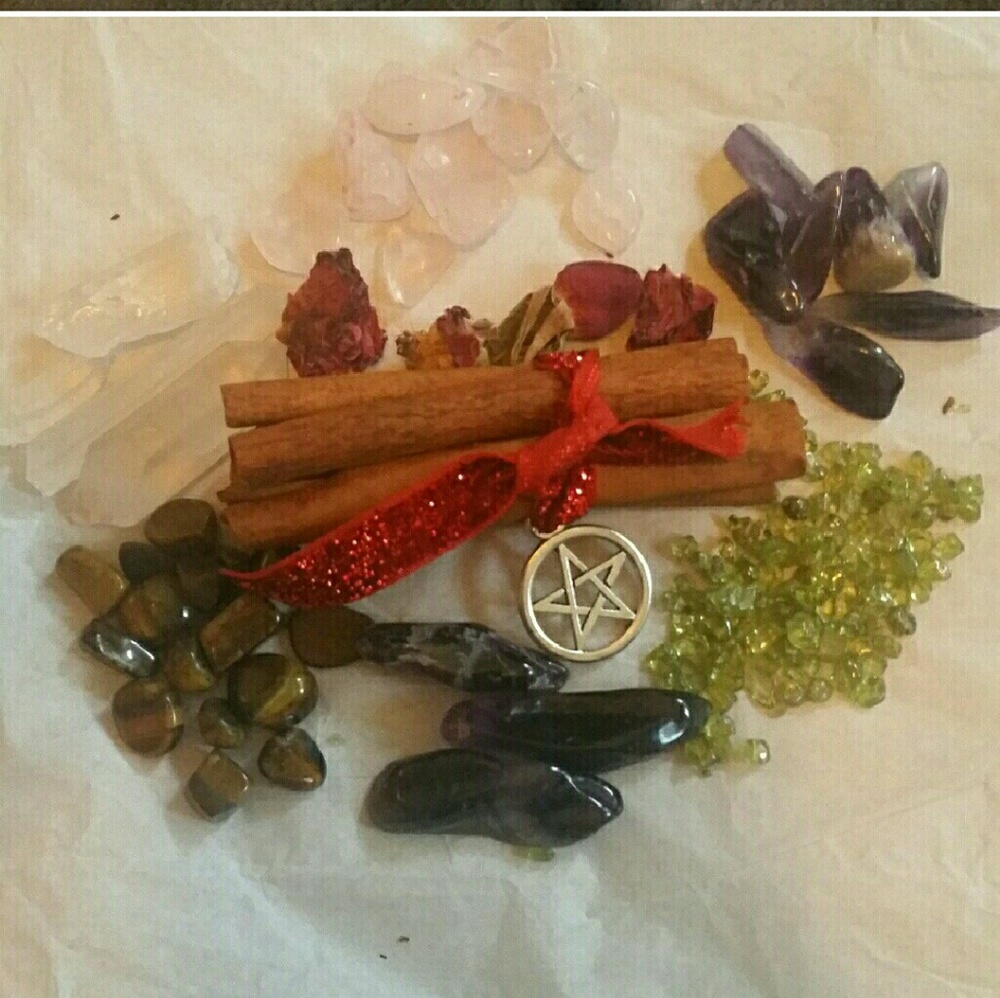 Wiccan charm necklace with crystal vial gift - Picture 6 of 6